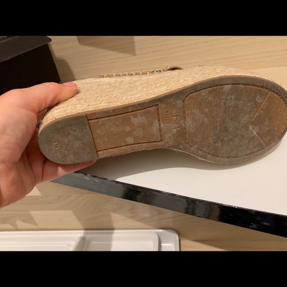 Marc Fisher Wedges - Picture 3 of 4